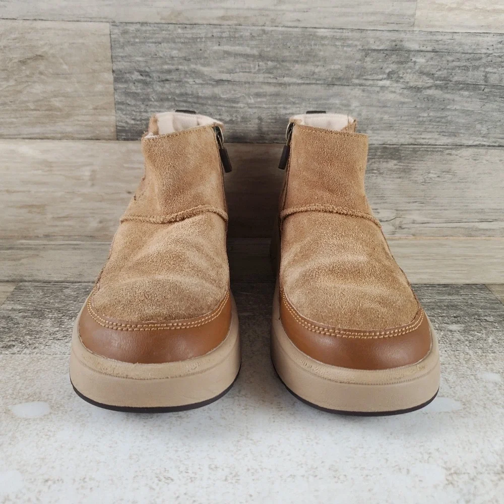 UGG Hamdi Toddler Boots Sz 2 Chestnut Suede Side Zipper Round Toe Pull On